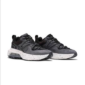 Nike Air Max Viva Sneaker